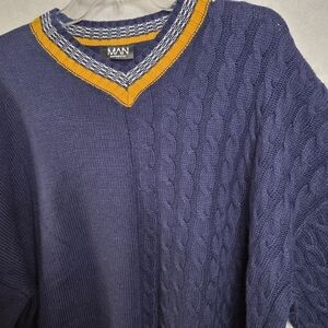 Boohoo Navy V-Neck‎ Sweater with Yellow Trim Sizw XL Extra Large